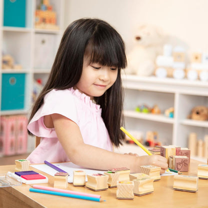 Melissa & Doug Jeu de timbres en bois Jardin Féerique, Cadeau pour filles et garçons, 20 timbres, tampon d’encre, 5 crayons, Jouet créatif, Loisirs créatifs pour filles et garçons de 3 4 5 6 7 ans