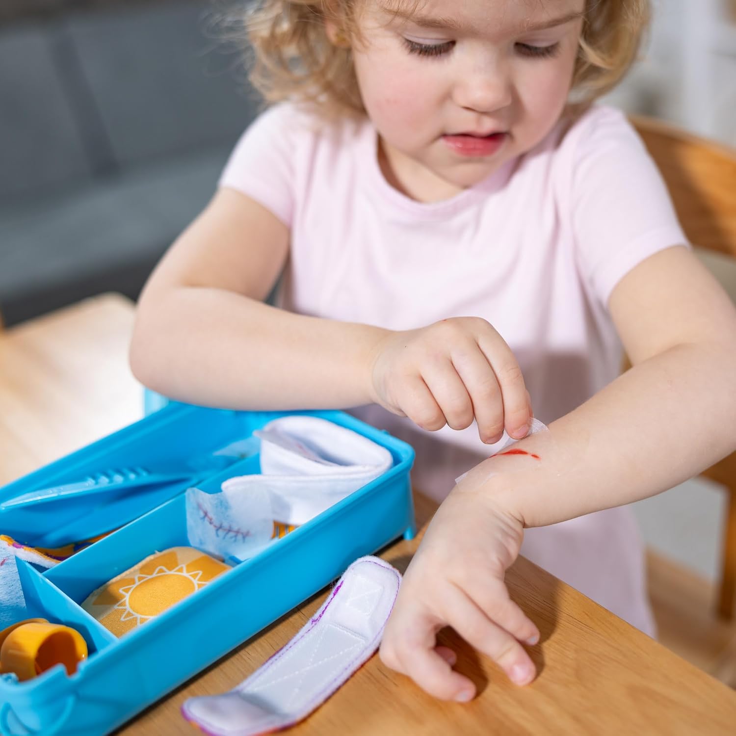 Melissa & Doug - Boos -Boos & Bandages