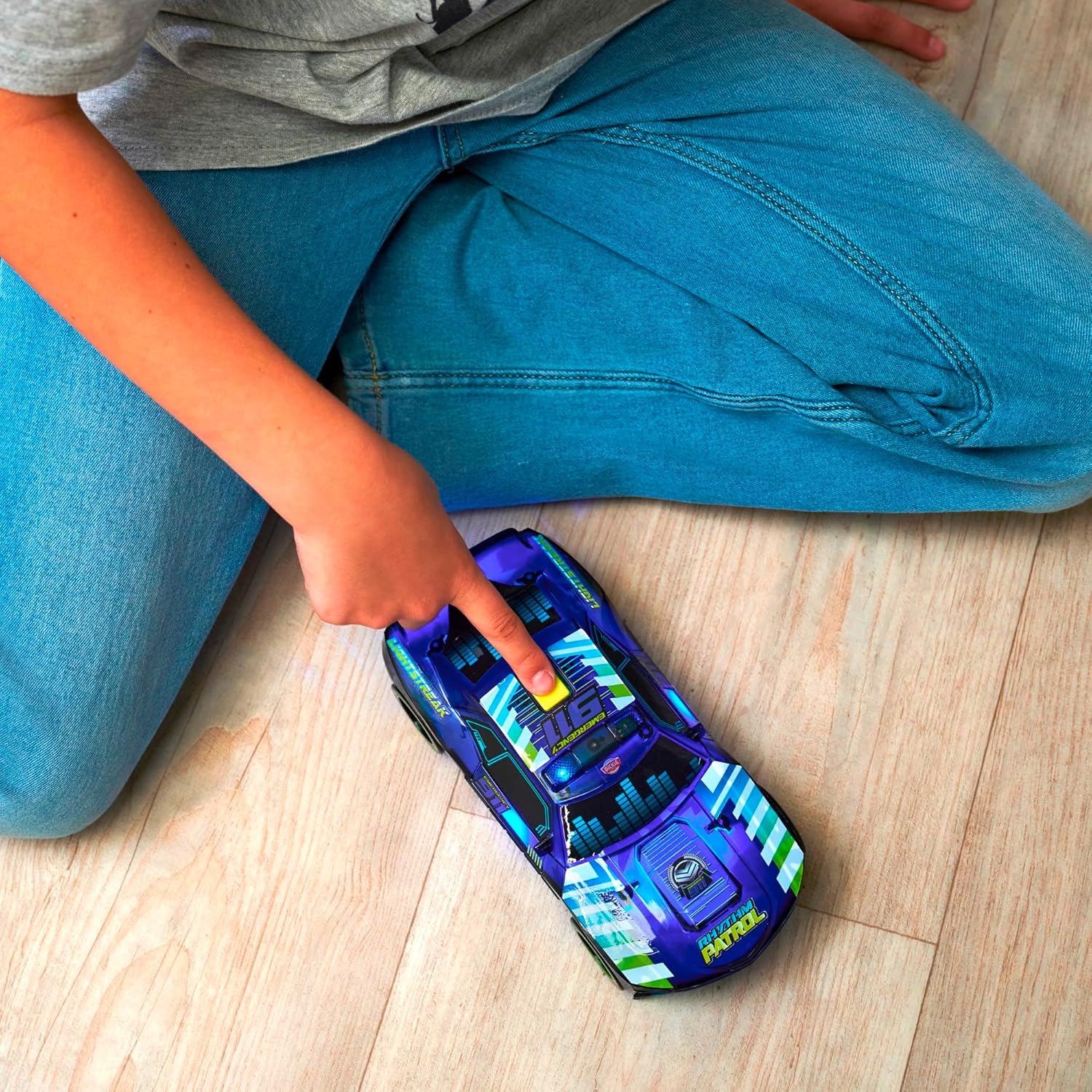 Dickie TOYS - RHYTHM PATROL TOY CAR with Light Change & Music - Streets N Beatz Police Car with Friction Motor 20 cm Includes Batteries Toy for Children from 3 Years