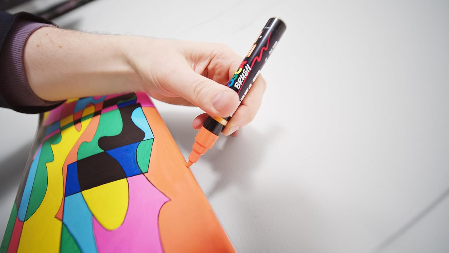 POSCA Mitsubishi Pencil - PC5BR - Medium Brush Tip, Semi-Flexible - Water-Based Paint - All Purpose