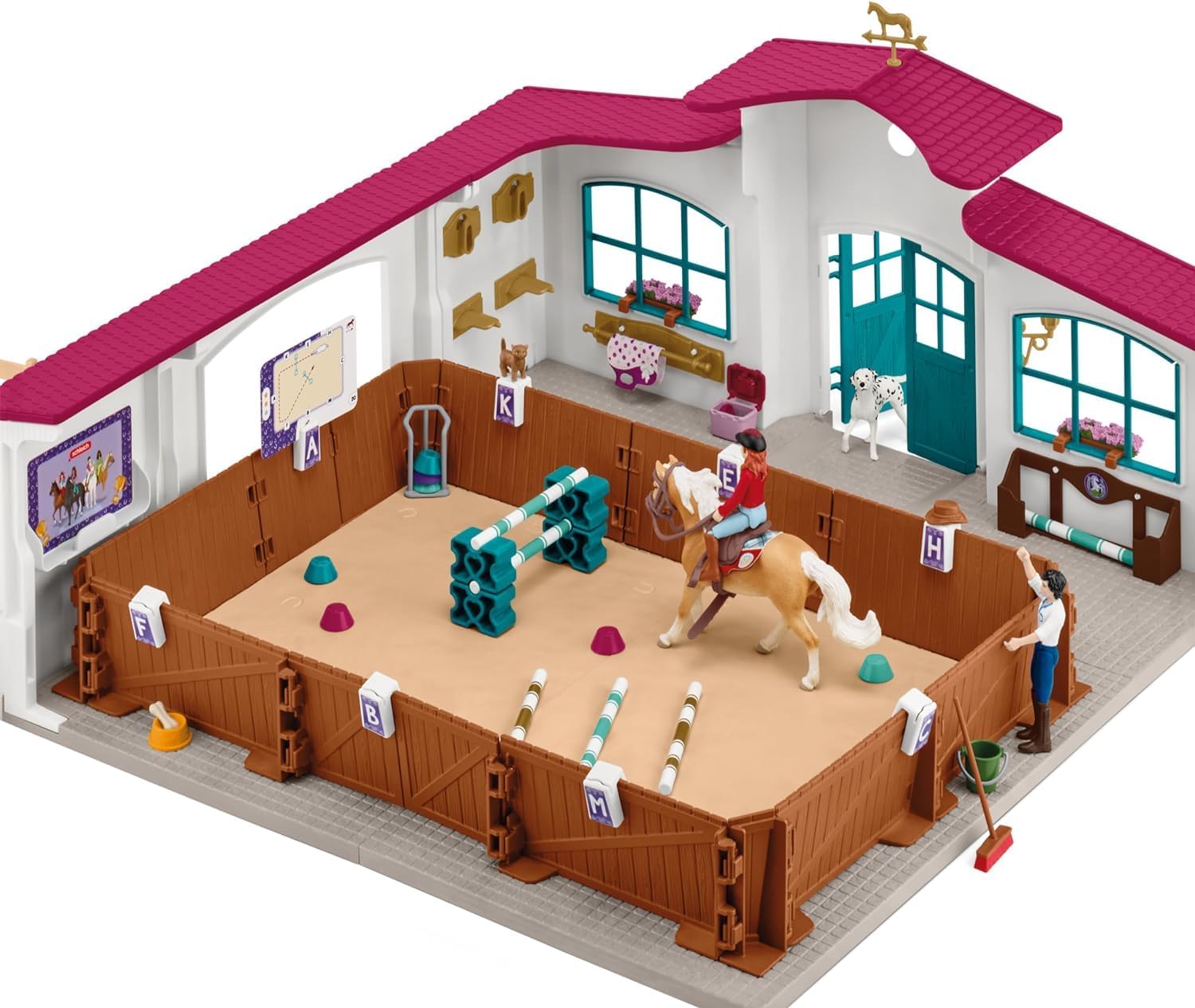 SCHLEICH HORSE CLUB | Maneggio Peppertree 42639 | con ostacoli, paddock e tanti accessori | regalo perfetto per bambine e bambini | cavalli giocattolo dai 5 anni | set da 179 pezzi