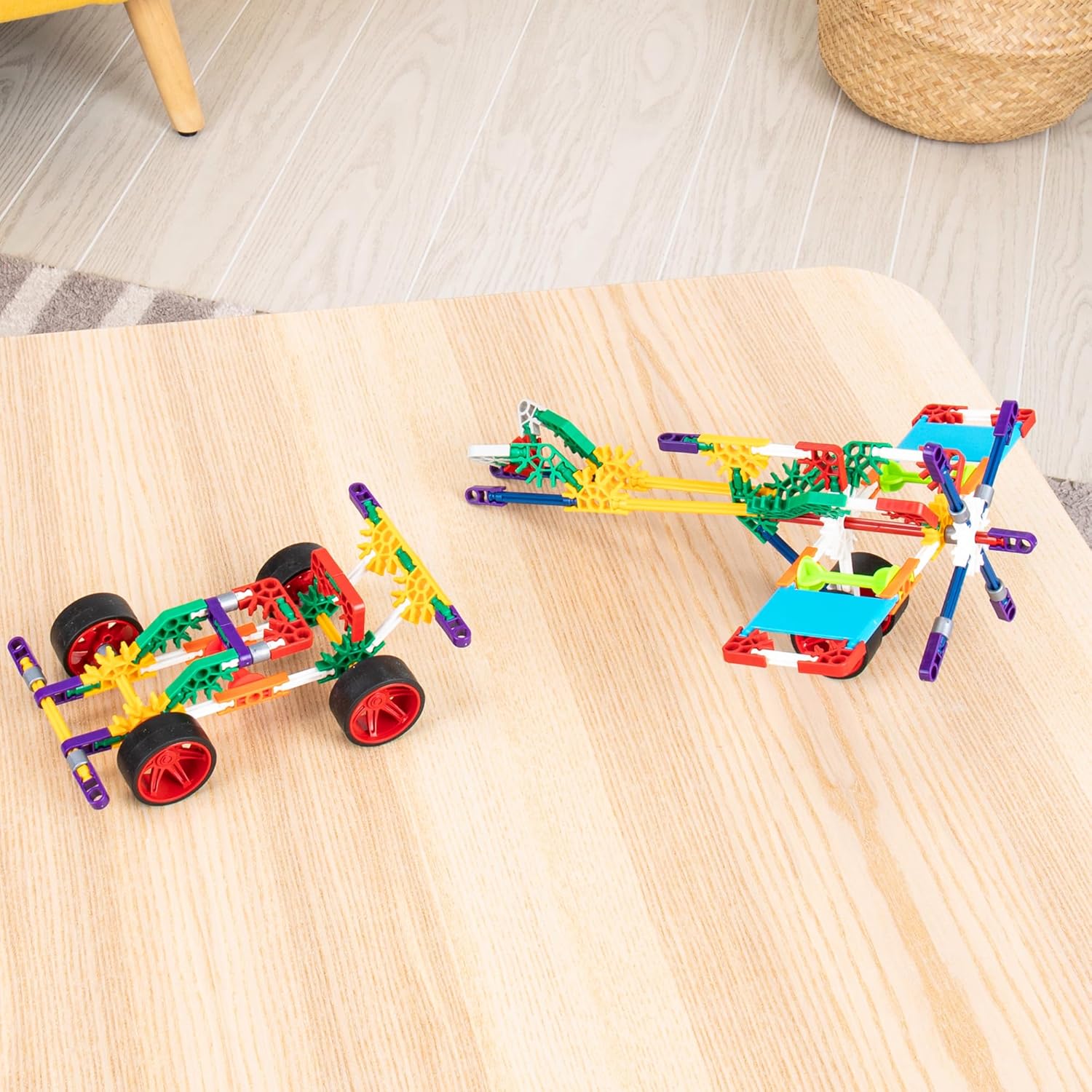 Basic Fun K'NEX Custom Cruisers Building Set – 30 Model STEM Construction Kit with 325 Pieces & Storage Bag – Creative Toy for Kids Aged 7+