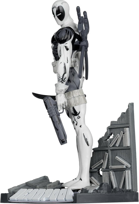 McFarlane Toys- Marvel Deadpool (Line Art) 1:10th Scale Collectible with Scene (The New Mutants #98) Gold Label