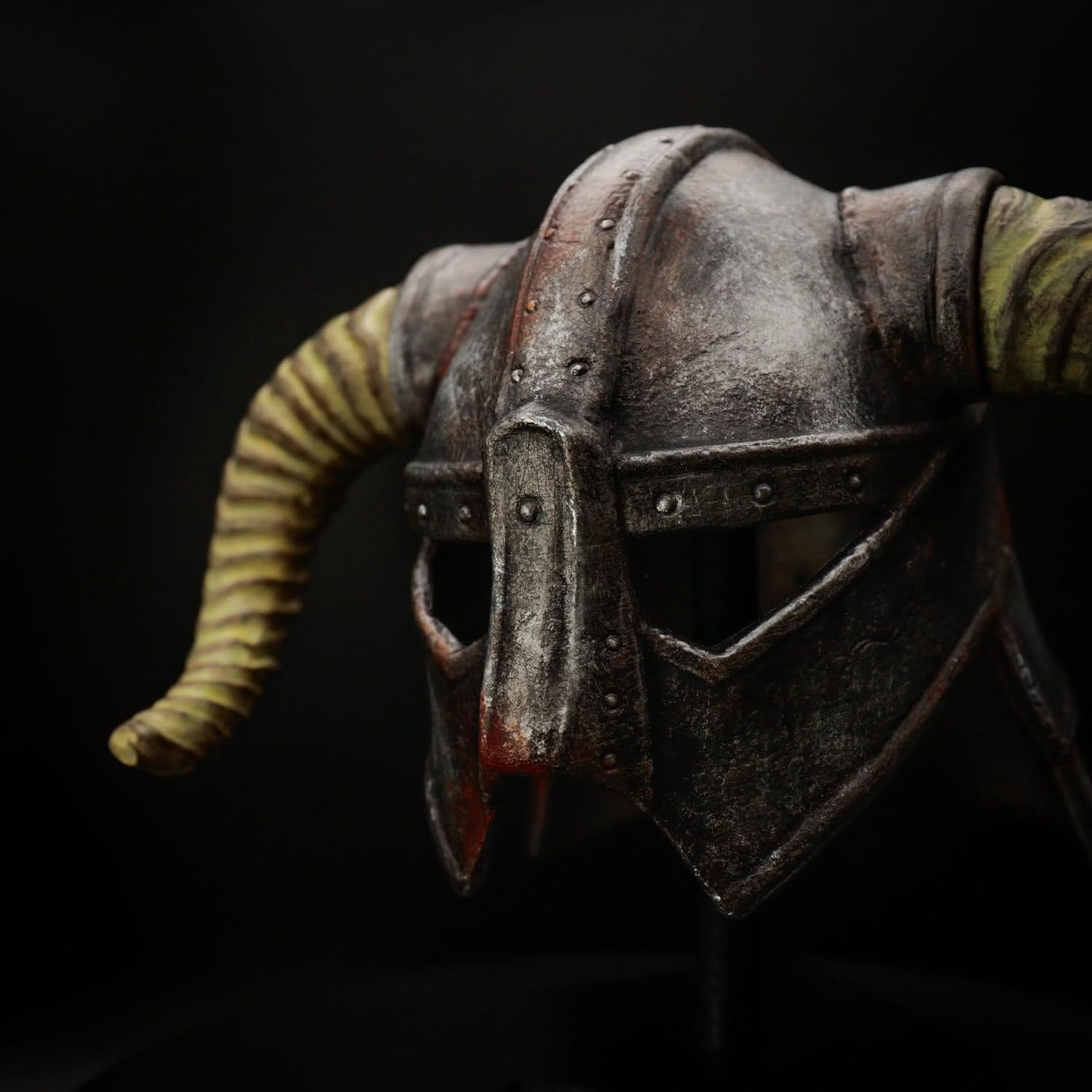 The Elder Scrolls: Skyrim Dragonborn Helmet Replica