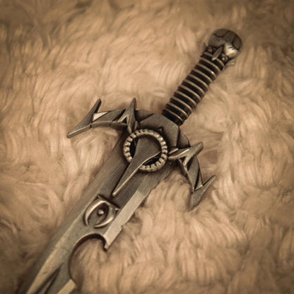 The Elder Scrolls IV: Oblivion Mehrunes’ Razor Bottle Opener – Official Licensed Metal Replica with Magnet