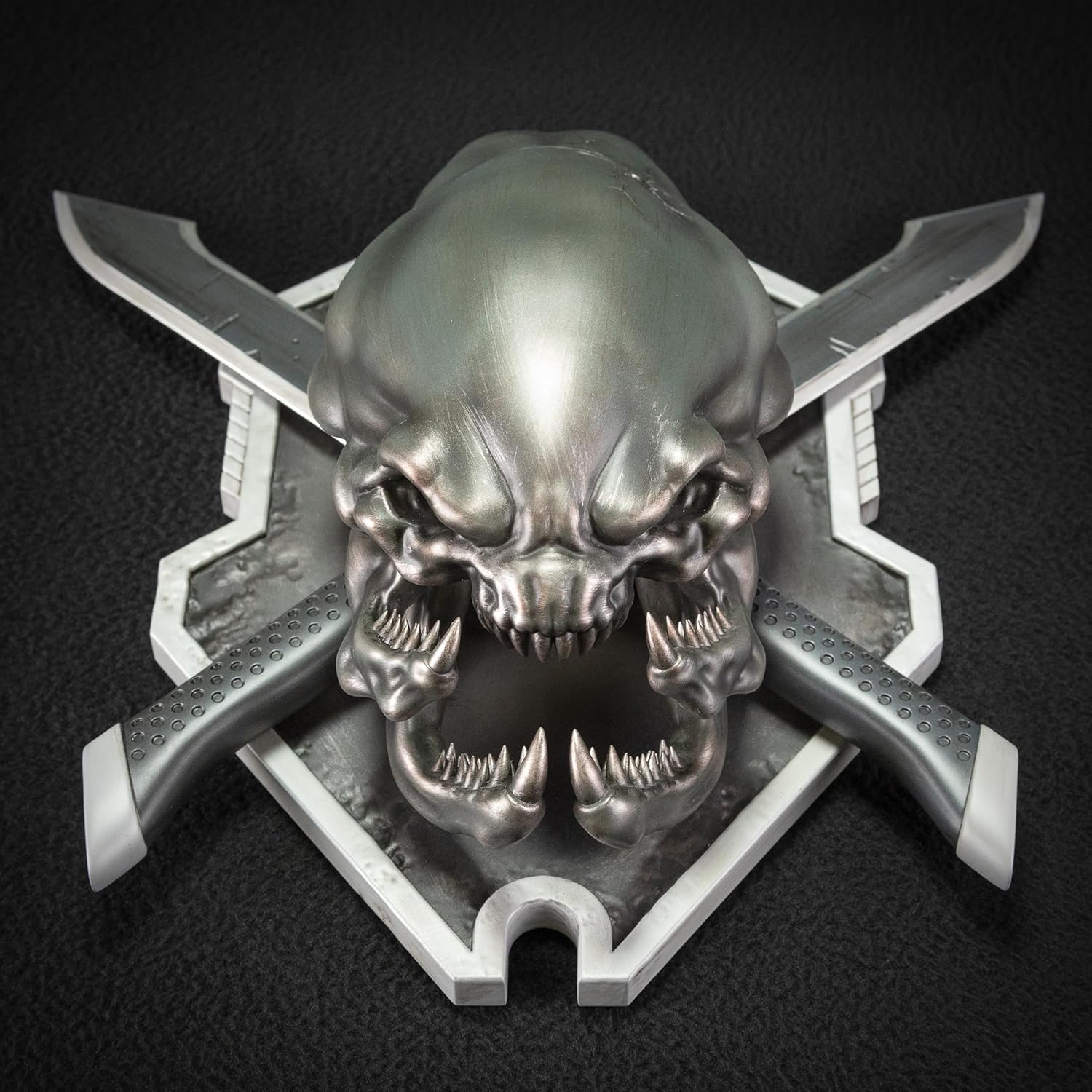 Dark Horse Halo Legendary Icon Skulptur (Grunt Sized Edition) Wandhalterung