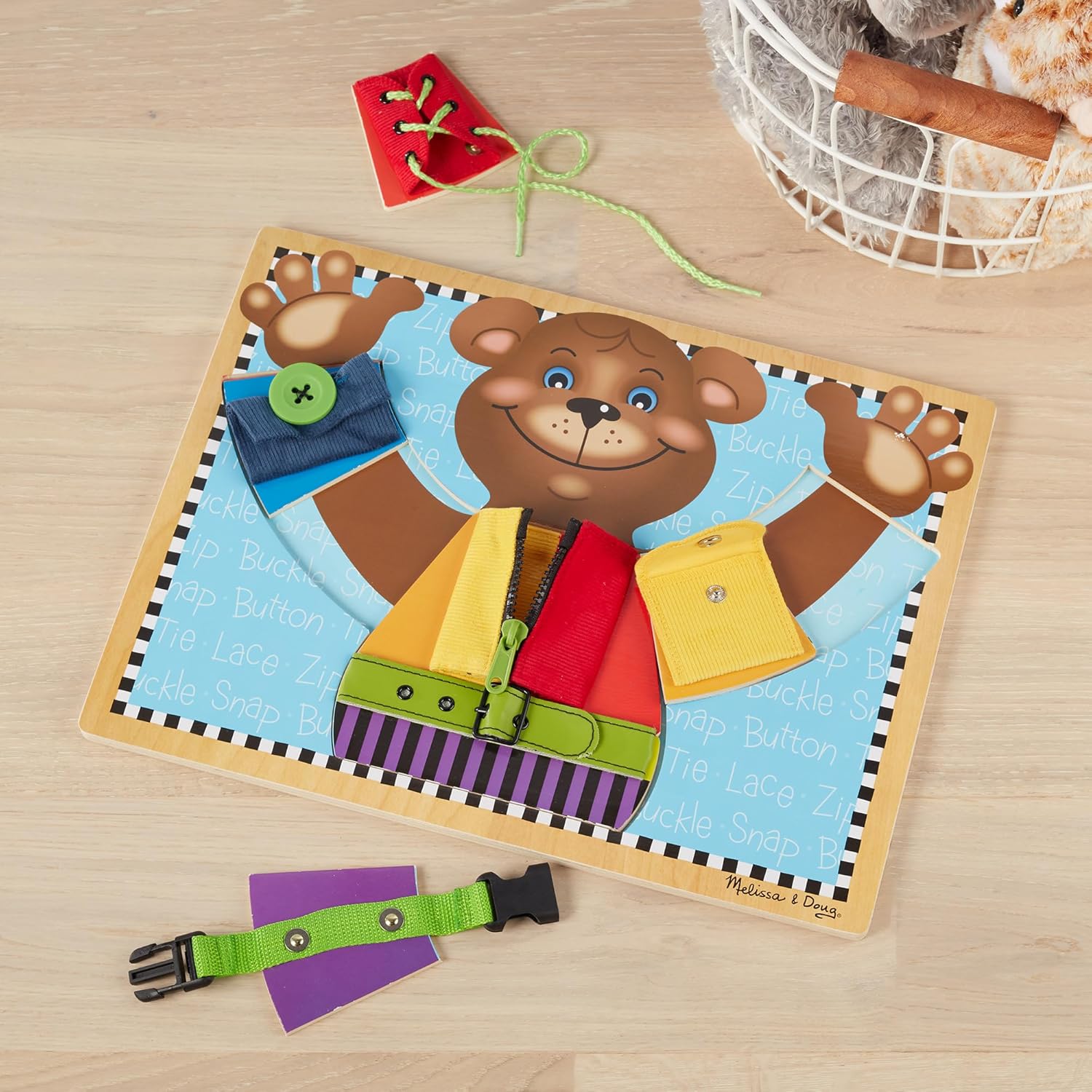 Melissa & Doug Planche D’Aptitudes, Planche d'activitées Montessori, Jouet éducatif en Bois, Busy Board, Jouet de développement et d'apprentissage précoce, Cadeau pour garçons et Filles de 2-5 Ans