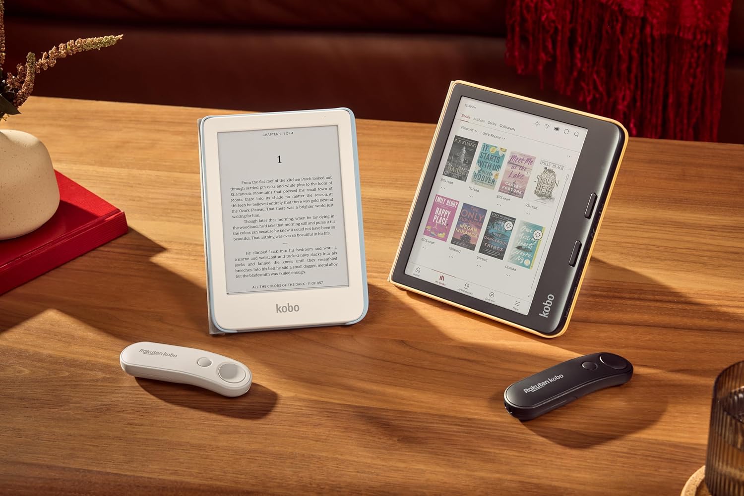 Kobo Remote | Page Turner | Compatible with Kobo eReaders | Hands Free Reading | Ergonomic | Bluetooth® Connection (Black), Kobo Remote | Afstandsbediening | Geschikt voor Kobo eReaders | Handsfree lezen | Ergonomisch | Bluetooth® verbinding | Wit