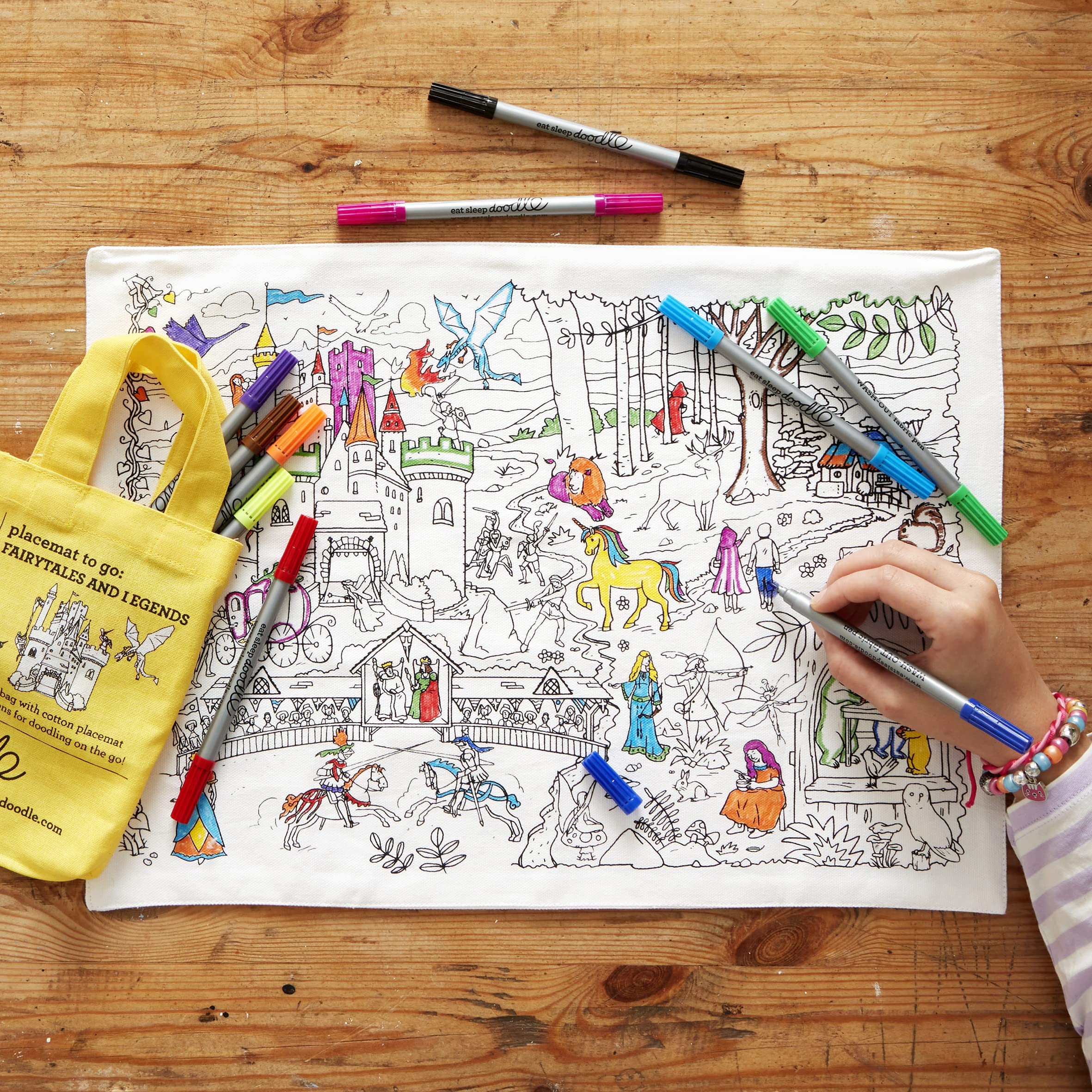 Eat Sleep Doodle - Placemat om te Kleuren - Sprookjes