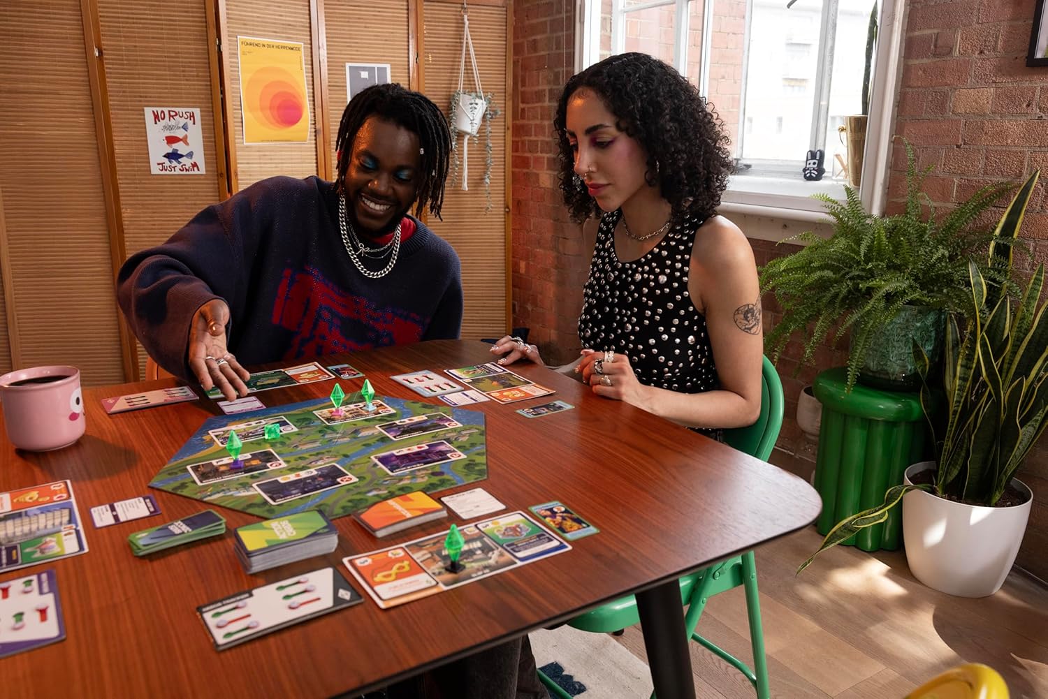 Goliath – The Sims Het Bordspel, Spel gebaseerd OP by Iconische Videospellen, Familiespel voor Kinderen vanaf 12 Jaar, Gezelschapsspel voor 2 tot en met 5 Spelers
