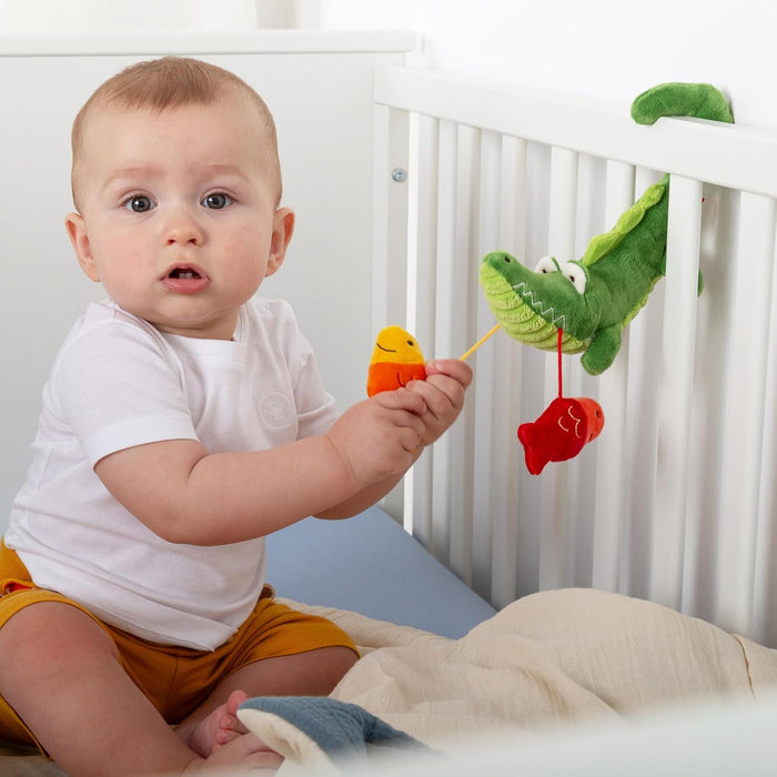 SIGIKID Anhänger Krokodil für Babys ab Geburt Spielzeug zum Aufhängen mit Rassel Beschäftigung Kuscheltier