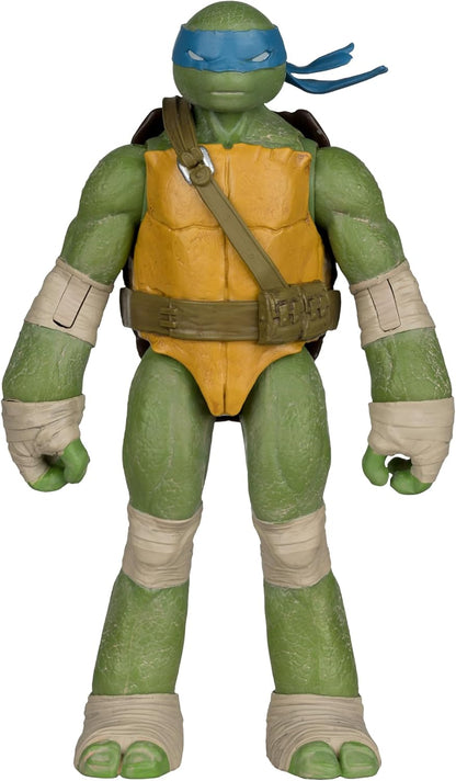 McFarlane Teenage Mutant Ninja Turtles (Page Punchers) Leonardo 5in Action Figure with Comic Toys