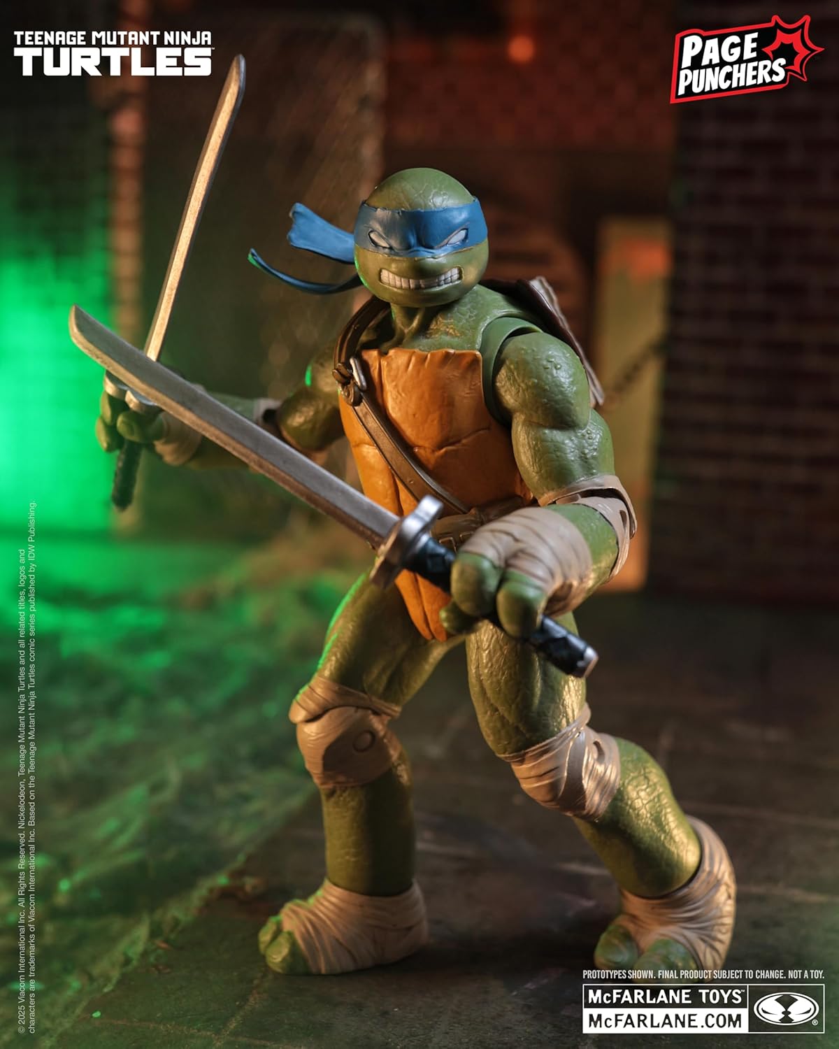 McFarlane Teenage Mutant Ninja Turtles (Page Punchers) Leonardo 5in Action Figure with Comic Toys