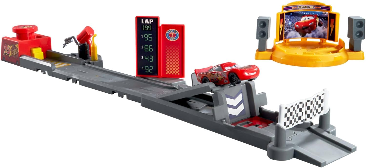Mattel Disney en Pixar Cars Speelset, Piston Cup Jump en Stunt Startbaan met Bliksem McQueen voertuig, meer dan 50 cm lang, 2 manieren om te spelen, JDJ02