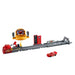 Mattel Disney en Pixar Cars Speelset, Piston Cup Jump en Stunt Startbaan met Bliksem McQueen voertuig, meer dan 50 cm lang, 2 manieren om te spelen, JDJ02