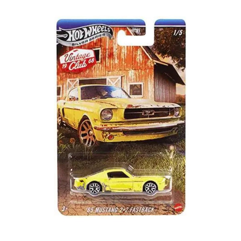 Hot Wheels Silverado EV RST  EV 6/10, 86/250, 1:64 Scale Diecast Toy Vehicle