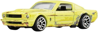 Hot Wheels Silverado EV RST  EV 6/10, 86/250, 1:64 Scale Diecast Toy Vehicle