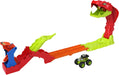 Hot Wheels Monster Trucks Spielset, Snake Slam Takedown Trackset mit exklusivem Bone Shaker Spielfahrzeug im Maßstab 1:64, mit Track, JJN44