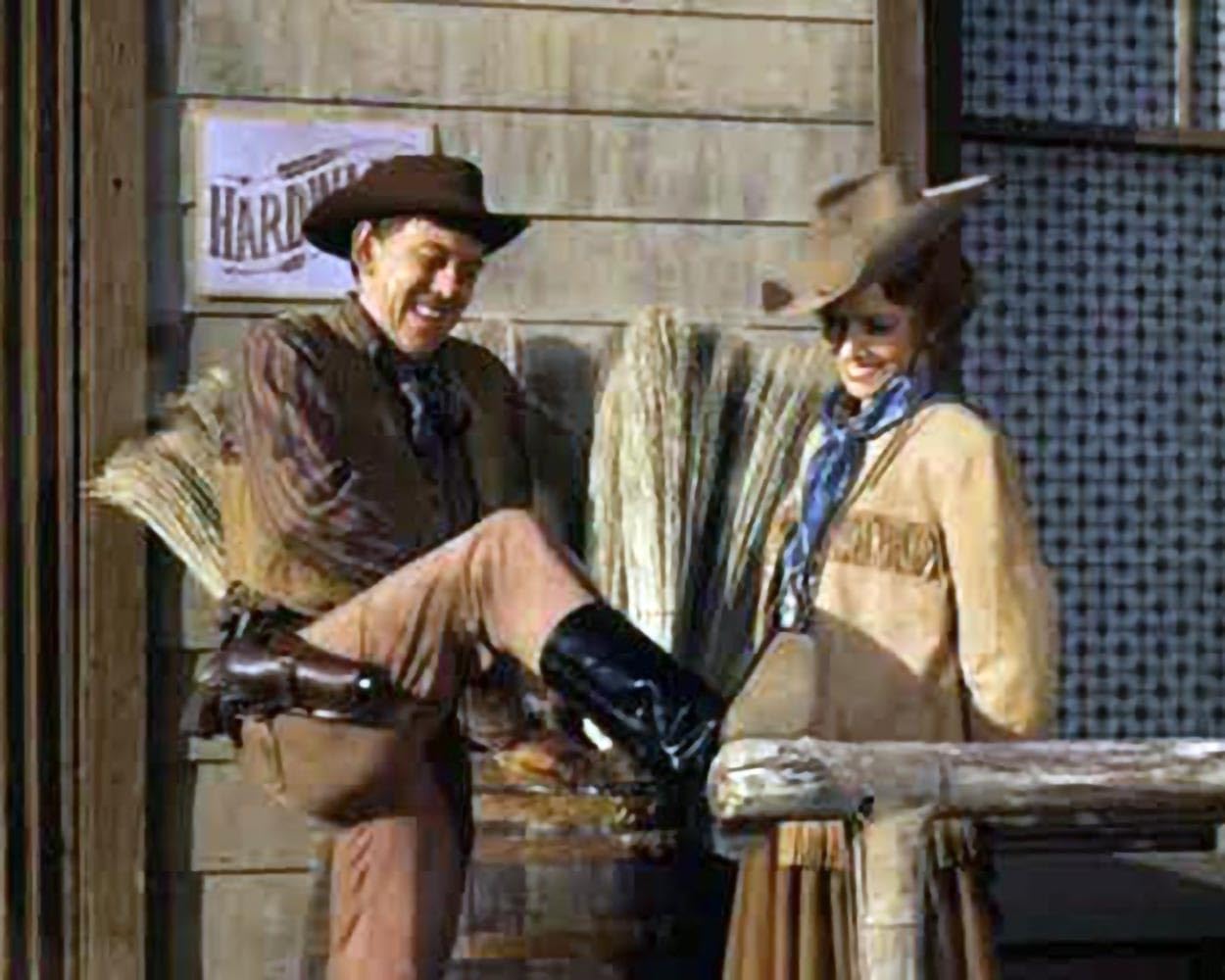 Pistolen und Petticoats / Alle 17 deutsch synchronisierten + 3 NIE GEZEIGTE FOLGEN der Westernserie (Pidax Western-Klassiker)