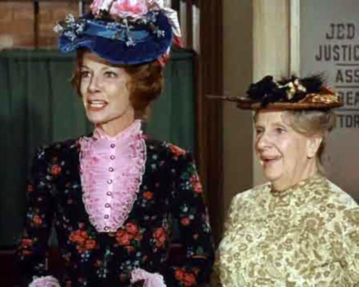 Pistolen und Petticoats / Alle 17 deutsch synchronisierten + 3 NIE GEZEIGTE FOLGEN der Westernserie (Pidax Western-Klassiker)
