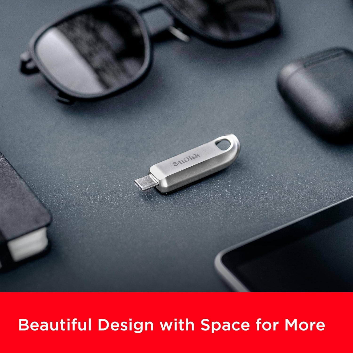 SanDisk 128GB Ultra Luxe USB Type-C flash drive, fast performance up to 400 MB/s read speeds, rectractable Connector, metal design, keyring USB 3.2 Gen 1, Silver