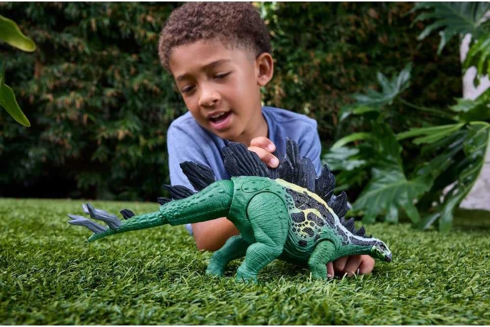 Mattel Jurassic World Dinosaurier-Spielfigur, großer Gigantic Thrashers Stegosaurus mit 2 Angriffsbewegungen und Evolutionsfunktion, digitaler Spielspaß, JKL85