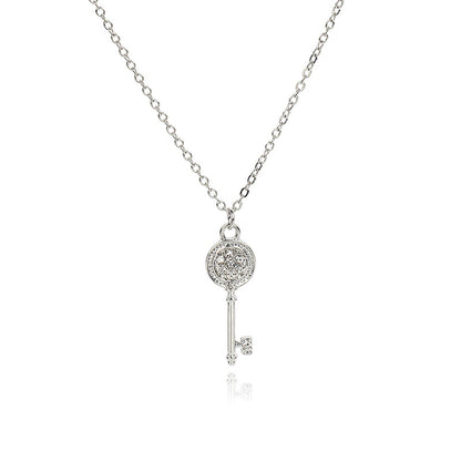 Lightweight Design, Luxury, Niche, European and American Jewelry, Luxury Light, Wild Temperament Necklace, Luxury Diamond Key Pendant, Plastic