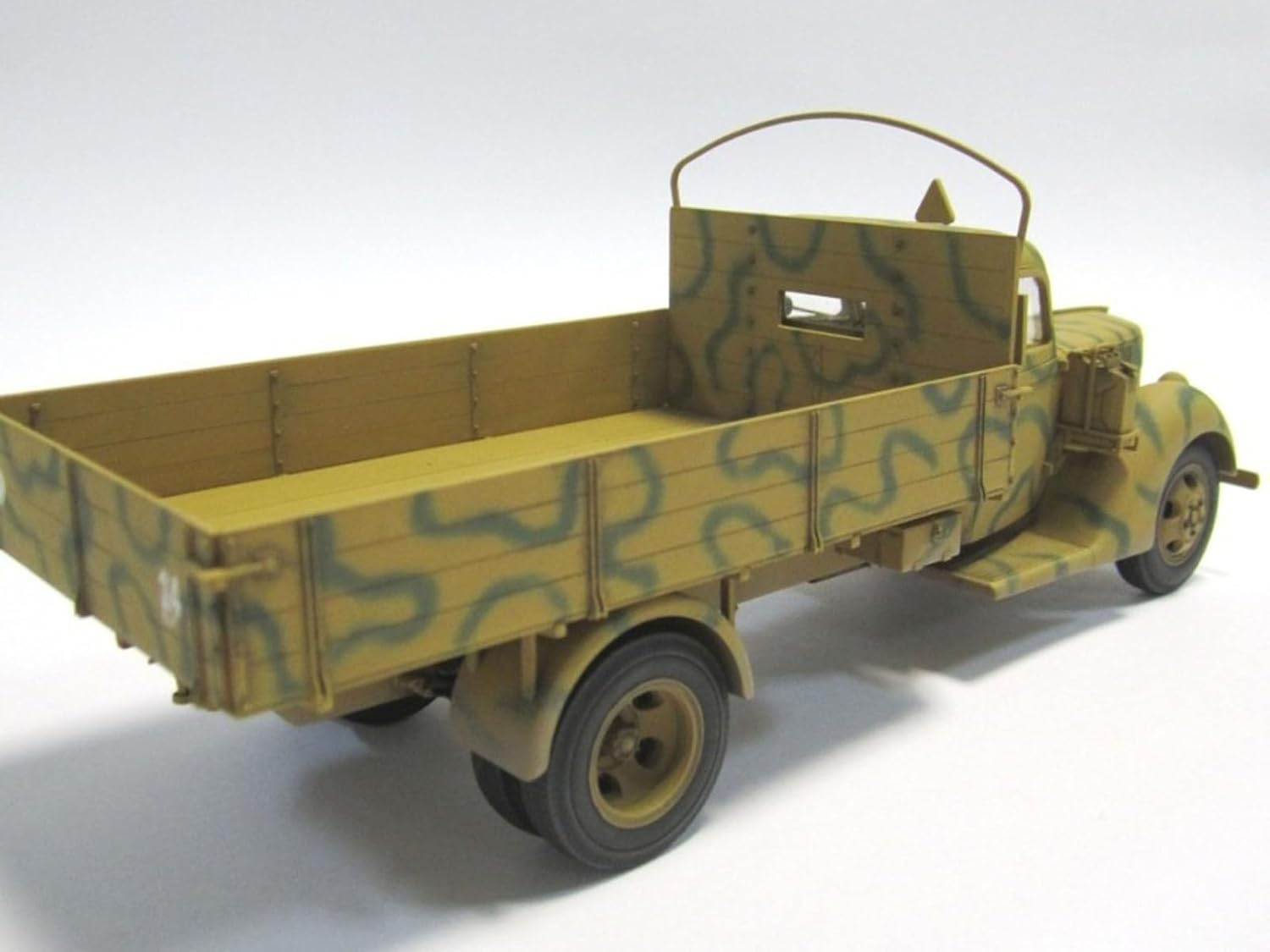 ICM 1:35 - V3000S (1941) German Army Truck