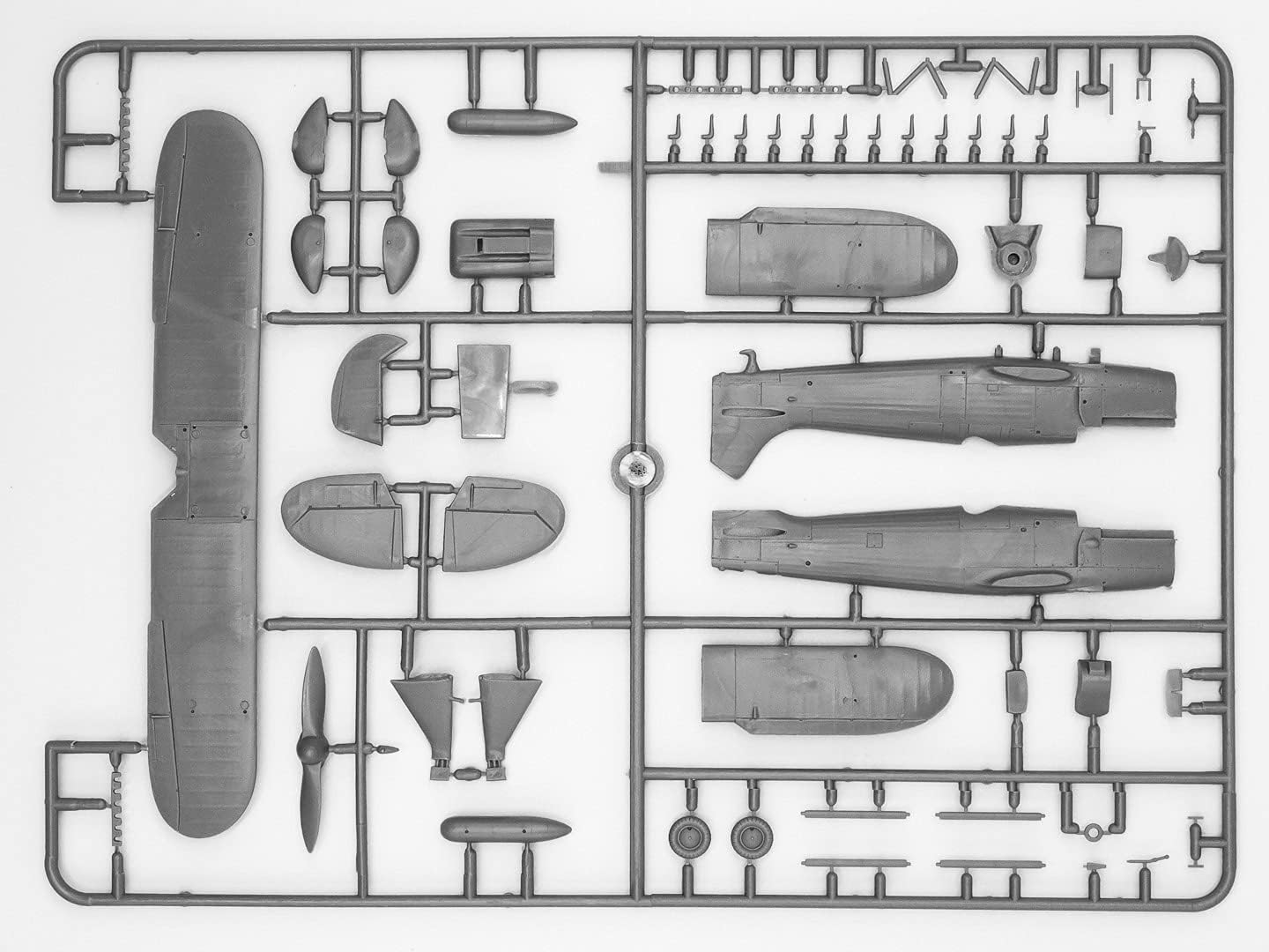 ICM 72192 - Heinkel He 51B-2, German Floatplane Fighter