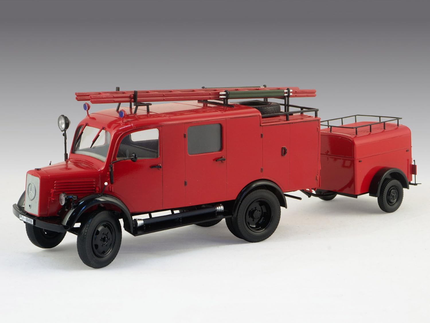 L1500S Lf 8, German Light Fire Truck