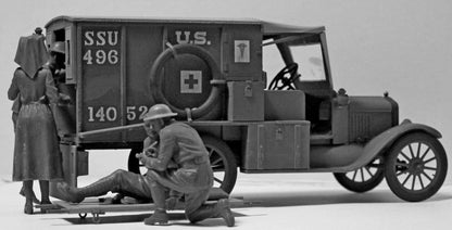 ICM 1:35 - Model T 1917 Ambulance & Medical Pers.