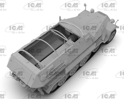 ICM 1:35 - Sd.Kfz.251/8 Ausf.A Krankenpanzerwagen Ambulance Model kit, ICM35113