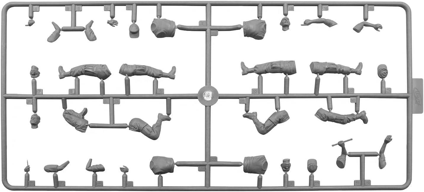 ICM 1:35 - Phu Bai Combat Base 1968 (CH-54a & 2 Figs