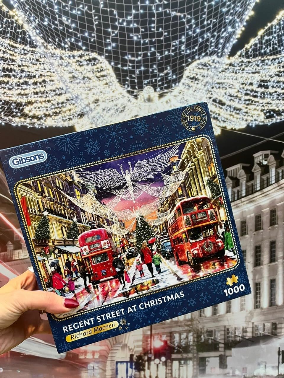 Gibsons Regent Street 1000 Piece Jigsaw Puzzle for Adults 12+ | London Christmas Lights Festive Season | Sustainable Premium 100% Recycled Board | Great Gift | Gibsons Games