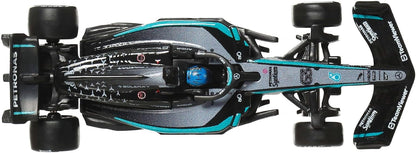 Hot Wheels Premium Formel 1 Mercedes-Benz – George Russell #63 Die-Cast-Spielzeugauto im Maßstab 1:64 Sammelspielzeug-Rennauto mit Real Riders-Reifen sowie Metall-Karosserie und -Fahrgestell, JKD80