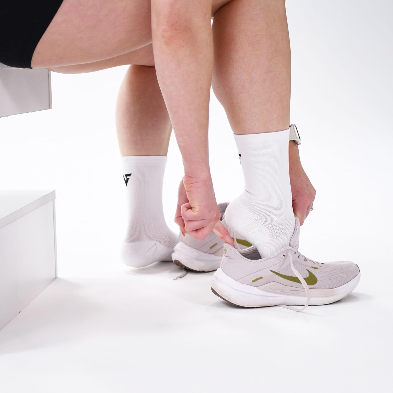 Velocity Performance Crew Socks, Pack of 2 Pairs, Cushioned, Running Athletic Training Socks, Seamless Toe, Odour Control, Breathable Mesh and Supportive Fit