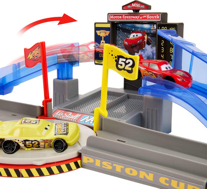 Mattel Disney and Pixar Cars Playset & Toy Car, Tongue-Out Lightning McQueen & Crushed Car, Piston Cup Stunting Speedway Track Set Includes, JHL42