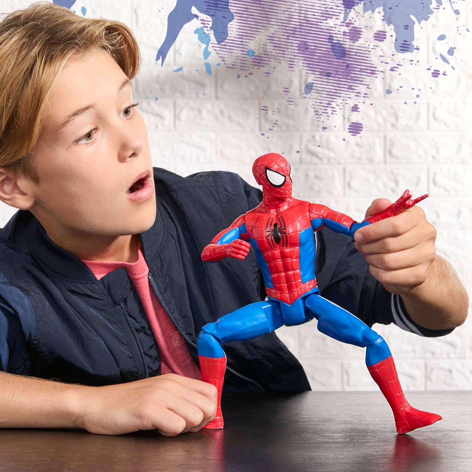 Marvel Spider-Man Titan Series Action Figure, 30-cm (12 inch) Super Hero Toys for Children Ages 4+