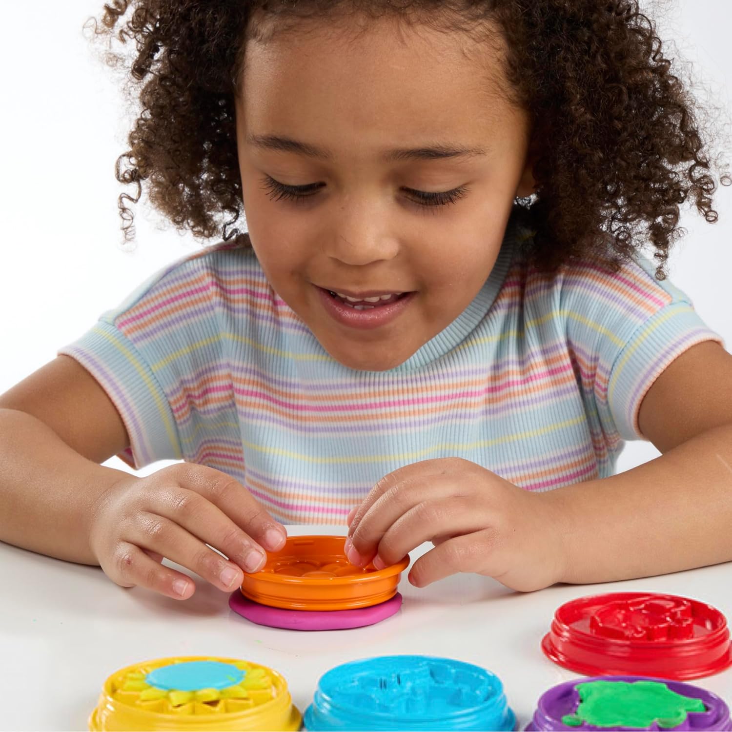 Play-Doh Disney Junior Shape a Story Playset, Storage & Travel, Arts & Crafts Preschool Toys for Children Aged 2+
