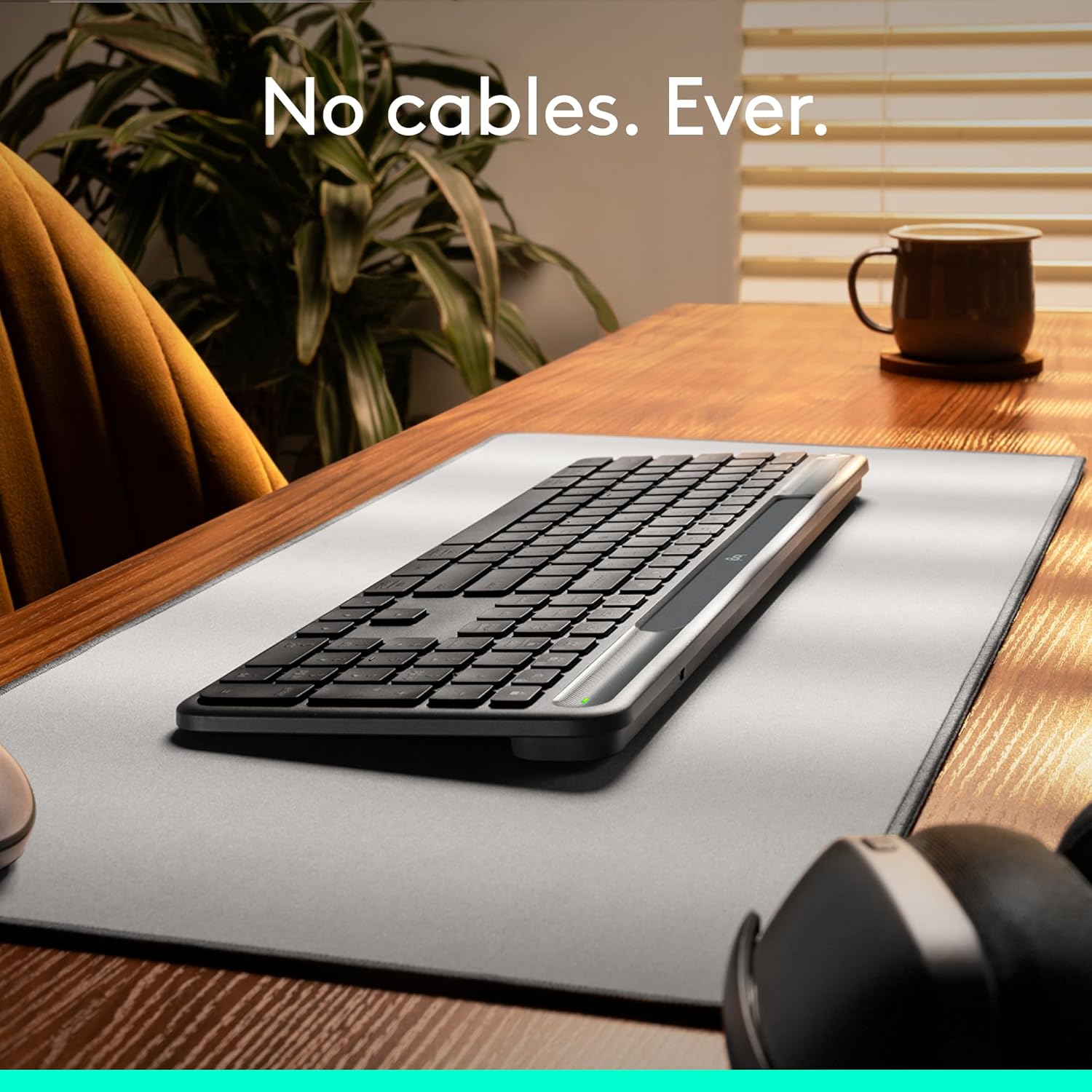 Logitech Signature Slim Solar+ wireless keyboard, solar and artificial light powered, durable battery that lasts up to 10 years, customisable keys, Bluetooth, QWERTY UK English Layout - Graphite