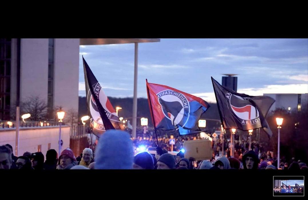 Heinig, M: Antifa - Schulter an Schulter, wo der Staat versa