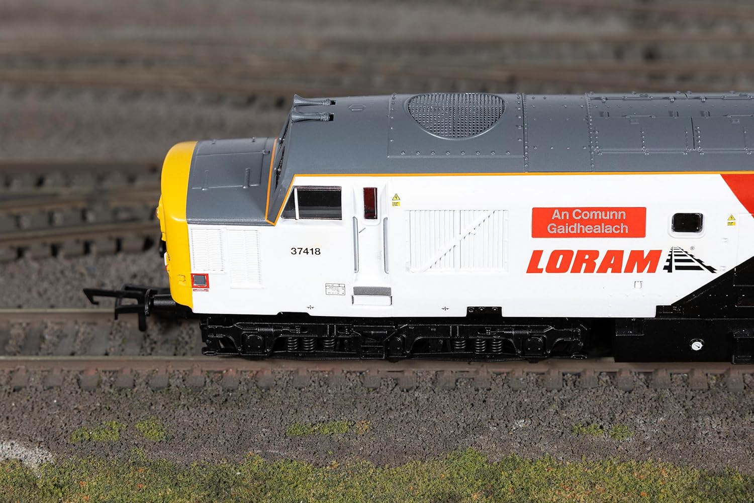 Railroad - Loram - Class 37 - `An Comunn Gaidhealach` 37418