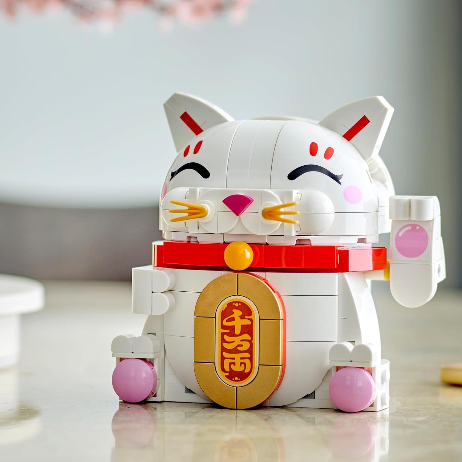 LEGO Lucky Cat - Building Set for Kids & Adults - Display Model Kit incl. an Animal Figure with a Waving Paw plus Gold Coin & Wish Decorations - Spring Festival Gift Idea - 40813