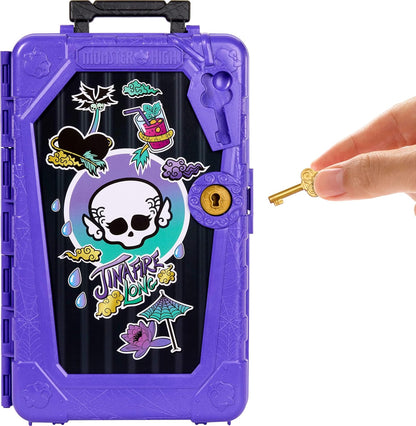 Monster High Skulltimate Secrets Jinafire Long Doll and Accessories Set, Destination: Gore-geous Oasis with Suitcase and 19+ Surprises like Clothes, JDR52