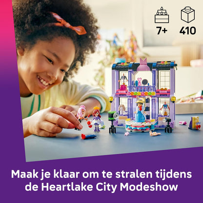 LEGO Friends Heartlake City Modeshow – Fashion Designer Speelgoed met 3 Poppetjes, Catwalk en Aanpasbare Outfits Incl. Rok, Jas, Hoeden en Accessoires – Creatief Cadeau voor Meisjes vanaf 7 Jaar 42685