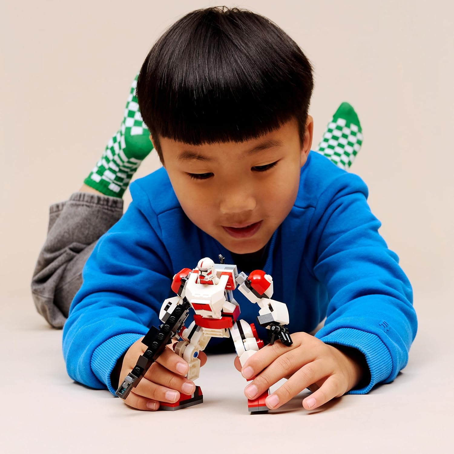 LEGO Star Wars 75448 Clone Shock Trooper Mech Toy - Posable Action Figure w/Blaster Rifle & Minifigure - Collectible Gift for 6+ Year Old Boys & Fans