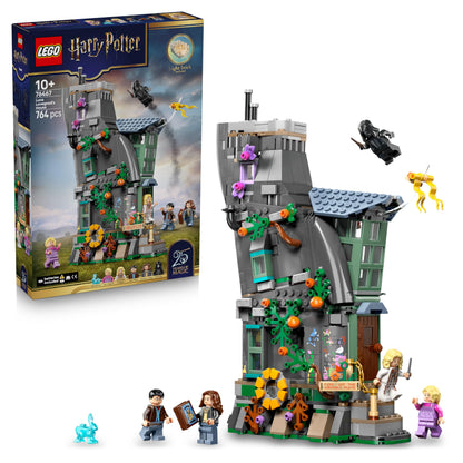 LEGO Harry Potter Luna Lovegood's House Toy - DIY Miniature Model Kit w/a Light Brick & 5 Minifigures - Bedroom Decor Idea - Gift for 10+ Year Old Girls, Boys & Fans - 76467