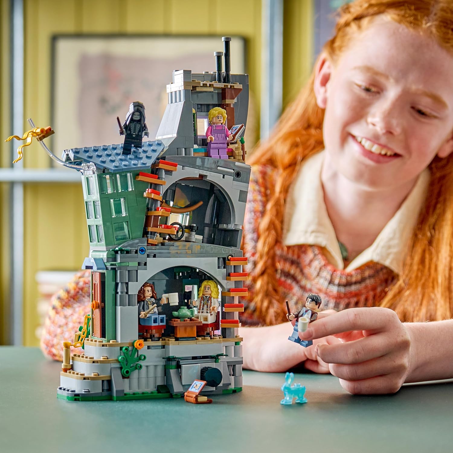 LEGO Harry Potter Luna Lovegood's House Toy - DIY Miniature Model Kit w/a Light Brick & 5 Minifigures - Bedroom Decor Idea - Gift for 10+ Year Old Girls, Boys & Fans - 76467