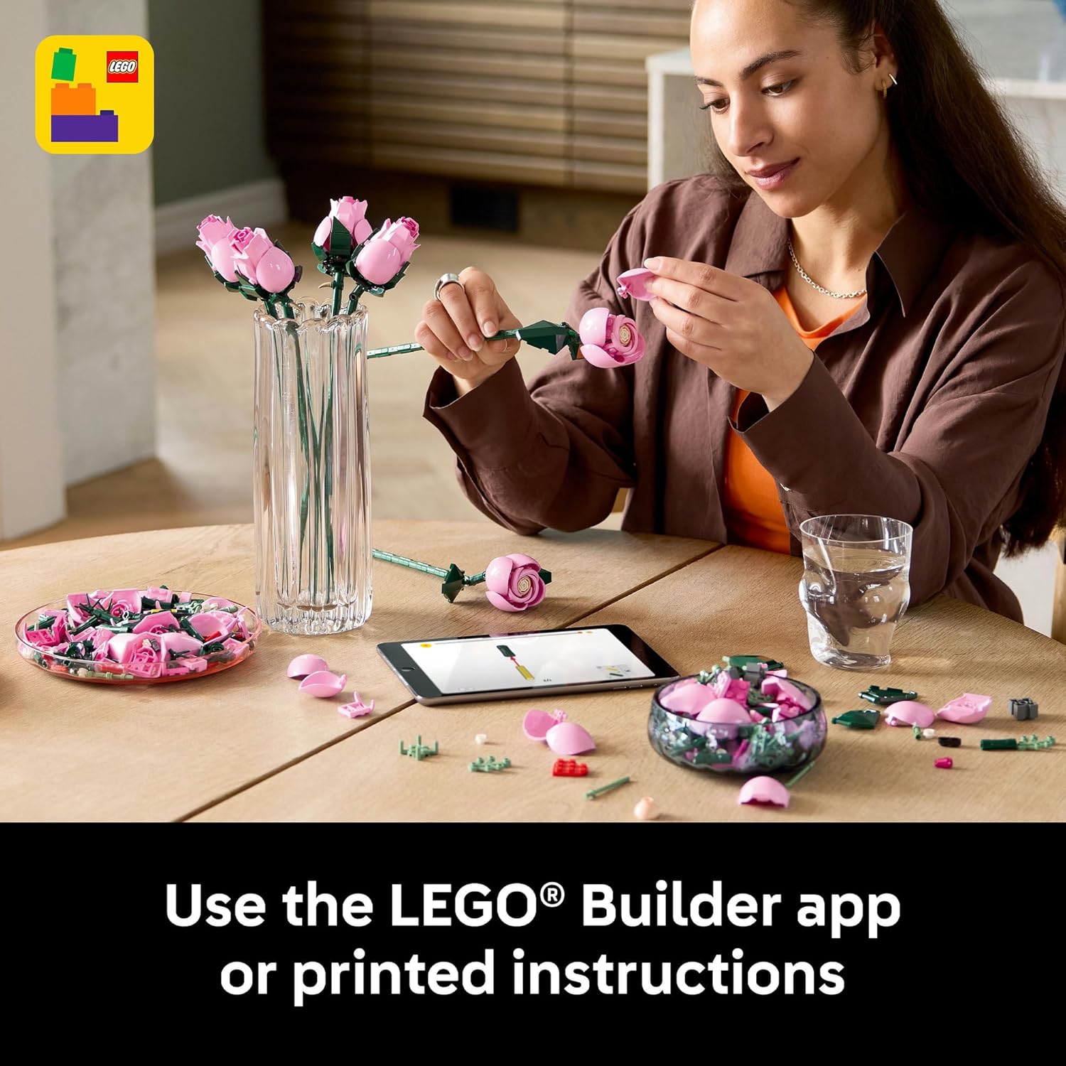 LEGO Botanicals Roze Rozenboeket Bouwpakket voor Volwassenen - Displaymodel Incl. Bloemen Figuur met Bewegende Poot, Goudmunt en Wensdecoraties - Cadeau-Idee voor Lentefestival - 10368