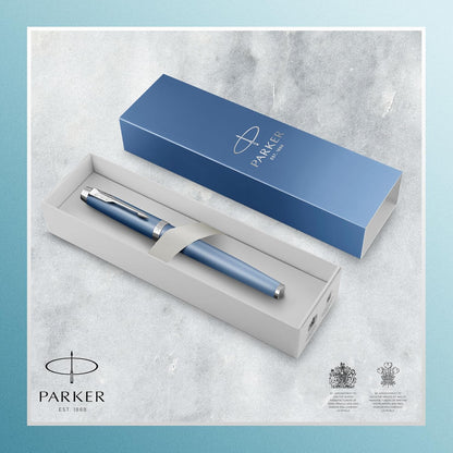 Parker IM Writing Rituals Penna roller | finitura blu rilassante con sfumatura | puntale cromato | punta fine | inchiostro nero | confezione regalo